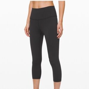 Lululemon Wunder Under 21 inch length- Never Worn